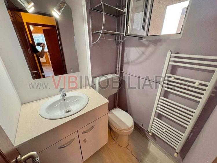 Apartament cu 3 camere decomandat în P-ța Gorjului