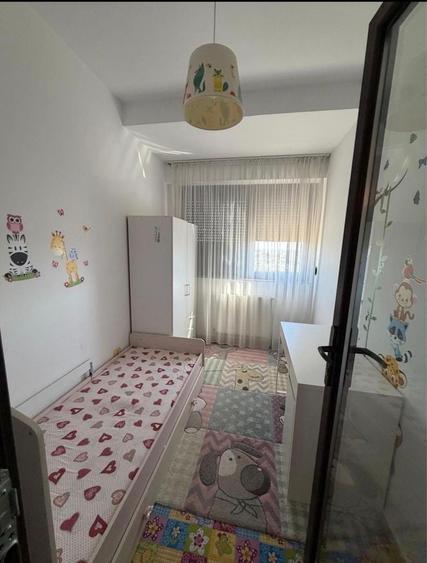 Apartament cu 2 camere semidecomandat în Valea Oltului