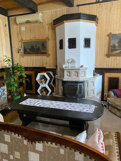 Casă cu Teren 1000 Mp în Hinova