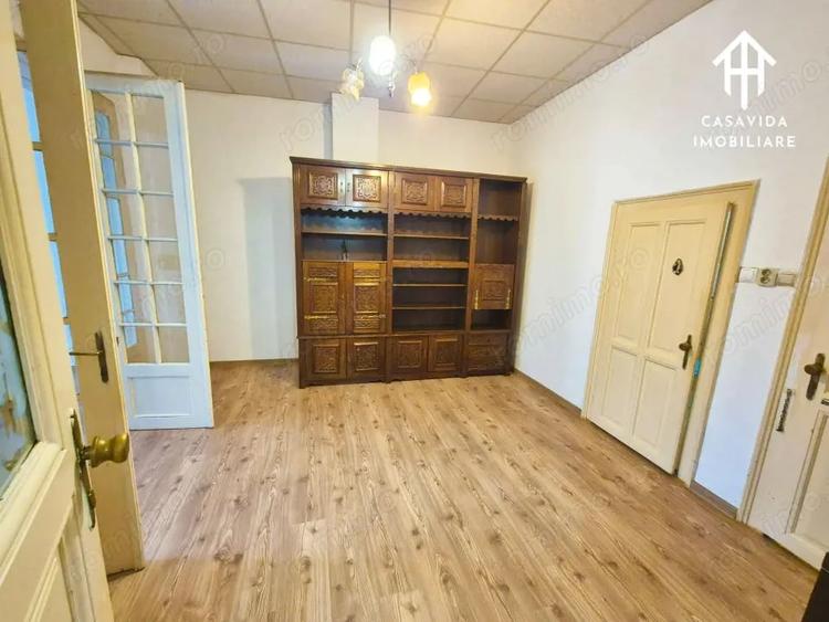 Casă cu 2 camere semidecomandat în Lugoj