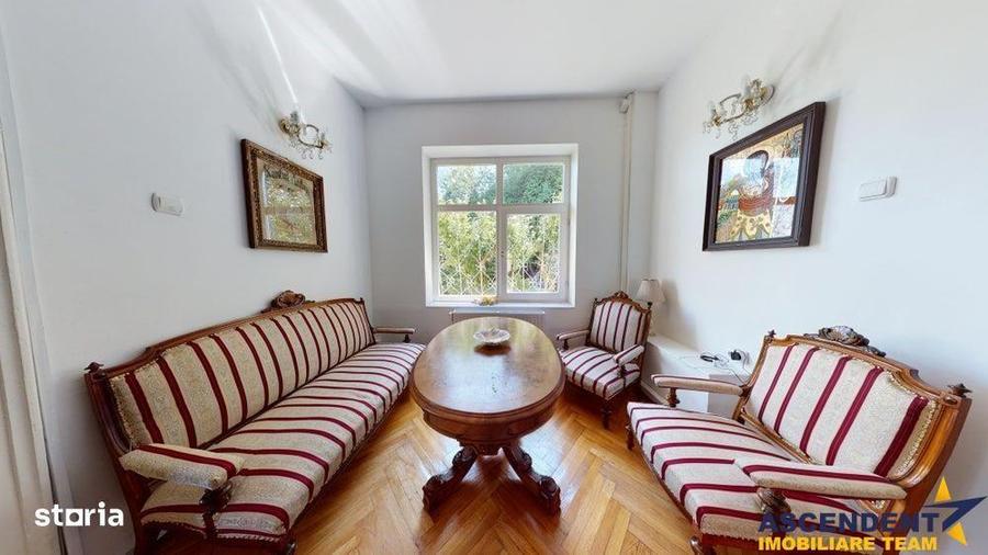 Casa saseasca autentica,1.100 mp teren, pomi fructiferi si potential,P - 3