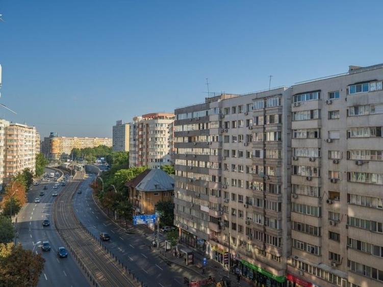 Mihai Bravu / Pasajul Obor / bloc mixt /  3 min Metrou / - 8