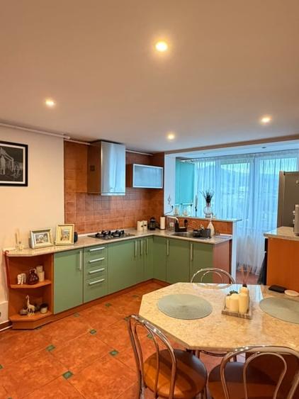 Apartament cu 2 camere decomandat, mobilat în Ultracentral