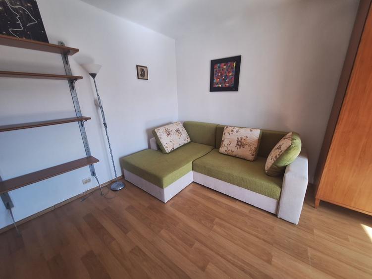 Garsonieră decomandată în Vitan