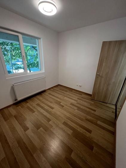 Apartament cu 2 camere decomandat în Roșu