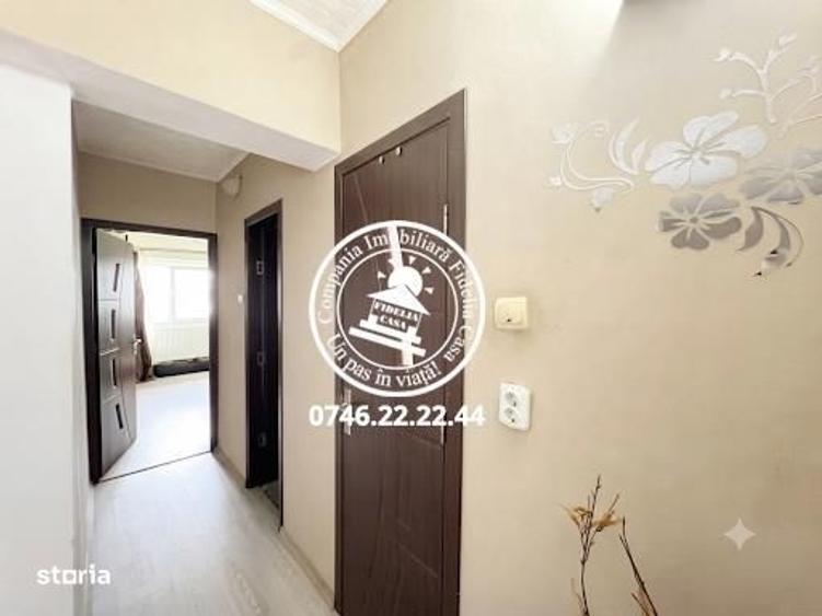 Apartament cu 4 camere decomandat în Nicolina