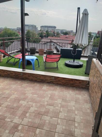 Apartament cu 4 camere semidecomandat în Bragadiru