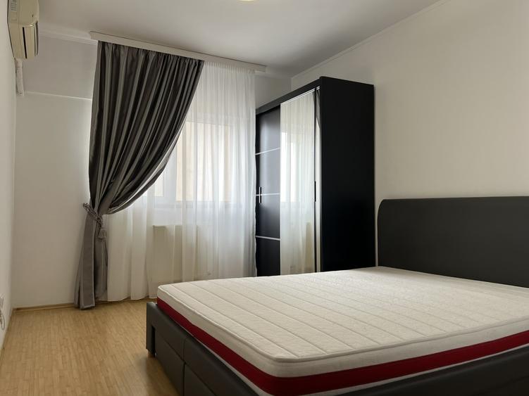 Apartament cu 3 camere decomandat, mobilat în Prelungirea Ghencea