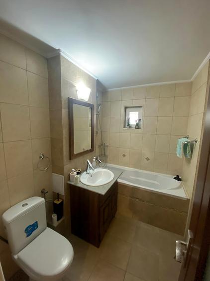 Apartament cu 3 camere decomandat în Rogerius