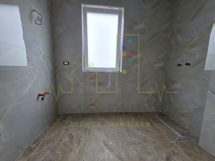 Duplex cu 4 camere cu Canalizare în Moșnița Nouă