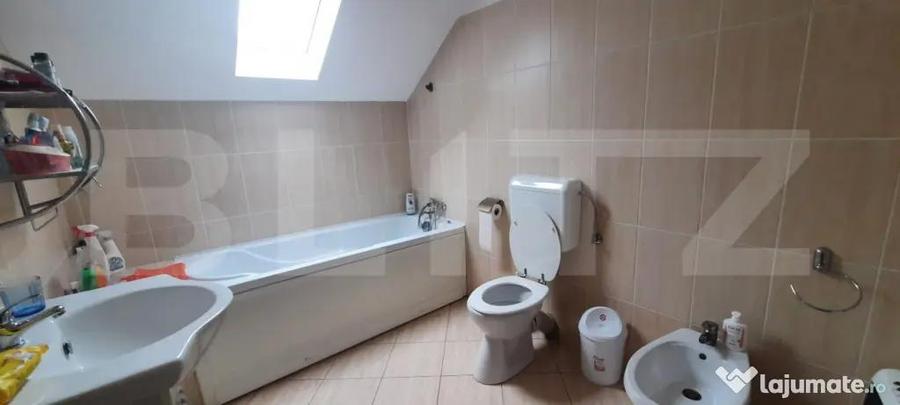 Casă cu 4 camere cu Teren 1900 Mp în Periferie