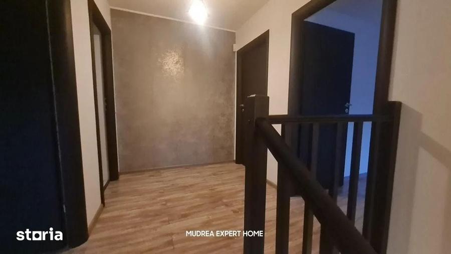 Casă cu 4 camere cu Teren 250 Mp în Central