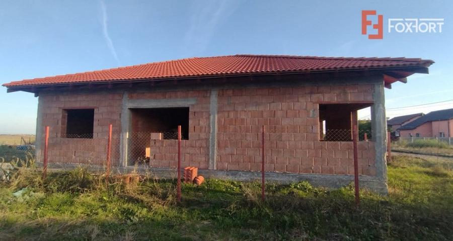 Casă cu 4 camere cu Teren 499 Mp în Becicherecu Mic