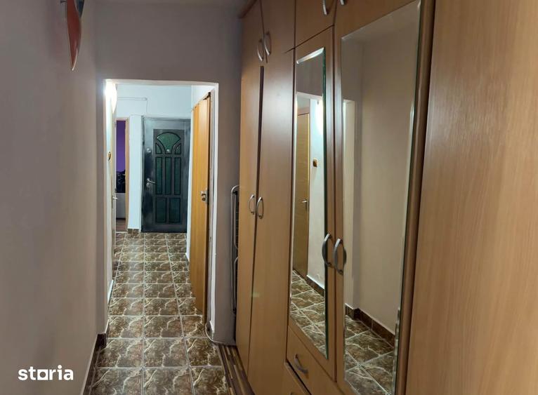 Apartament cu 3 camere în Tudor Vladimirescu