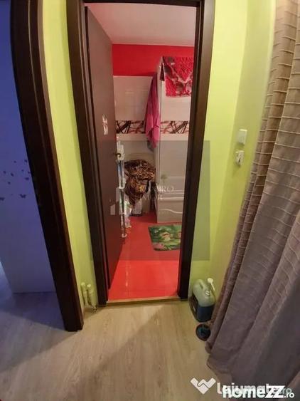Apartament cu 3 camere semidecomandat în Gorjului