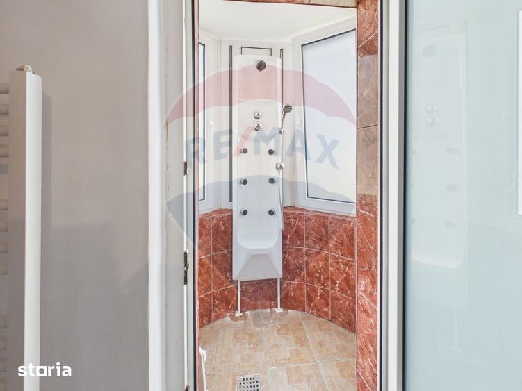 Apartament cu 4 camere, mobilat în Decebal