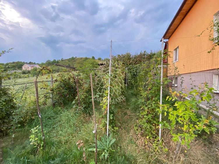 Casă individuală cu 5 camere cu Canalizare în Ghinda