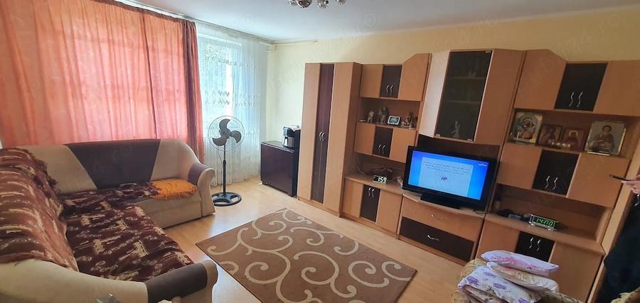 Apartament cu 2 camere decomandat în Drumul Taberei
