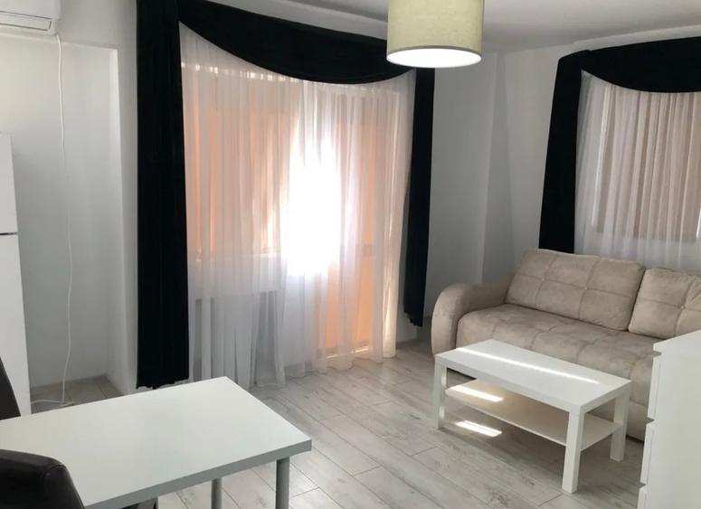 Apartament cu 2 camere semidecomandat în Dristor