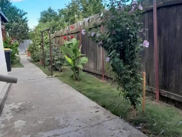 Casă cu 5 camere cu Teren 327 Mp în Central