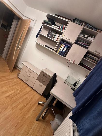 Apartament cu 4 camere decomandat în Titan