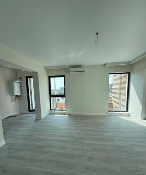 Apartament cu 2 camere decomandat în Tomis Plus