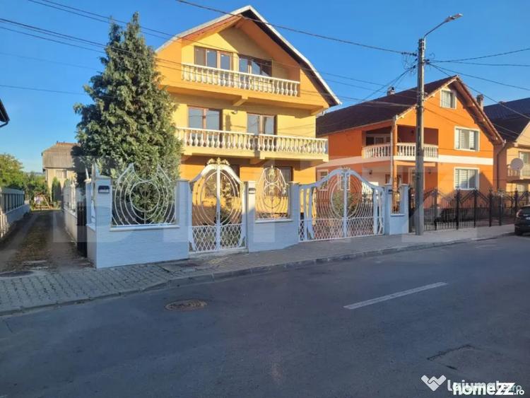 Casă cu 5 camere cu Canalizare în Central
