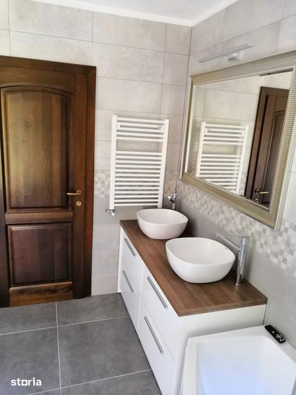 Casă cu 3 camere cu Teren 555 Mp în Central