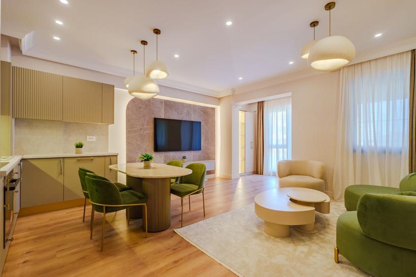 Apartament cu 2 camere decomandat în Central
