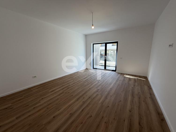 Apartament cu 2 camere decomandat în Tractorul