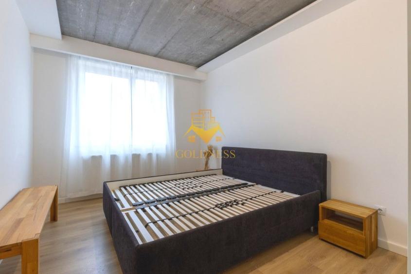 Apartament cu 3 camere semidecomandat în Europa