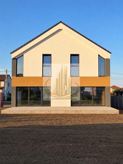 Duplex cu 4 camere cu Canalizare în Dumbrăvița