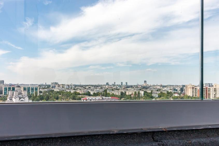 Penthouse cu 5 camere decomandat în Aviației