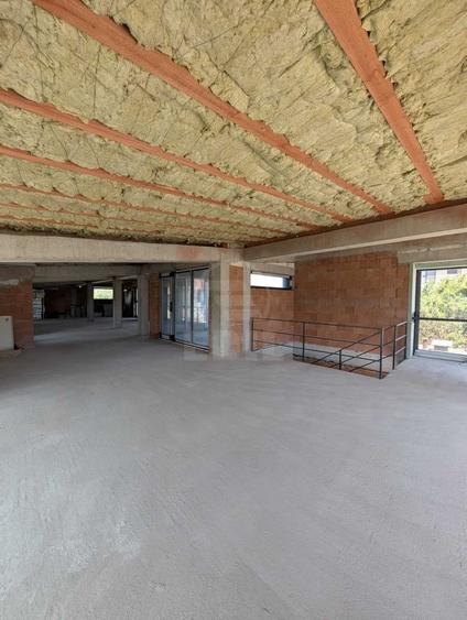Spațiu comercial, de 162 mp, în Florești
