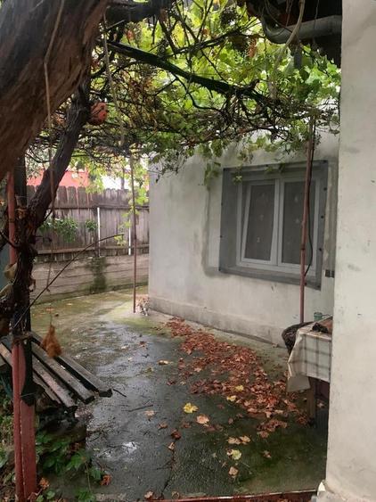 Casă cu 6 camere cu Teren 400 Mp în Central