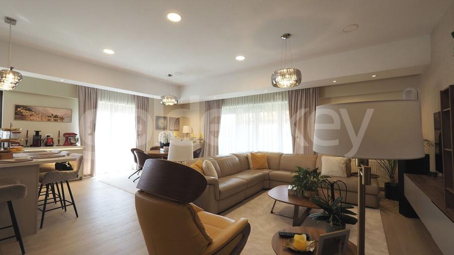 Apartament cu 4 camere decomandat, mobilat în Herăstrău