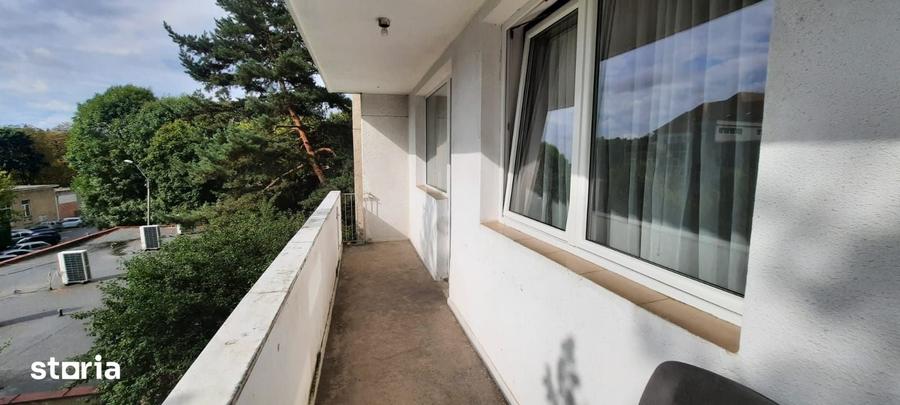 Apartament cu 2 camere semidecomandat în Cornișa