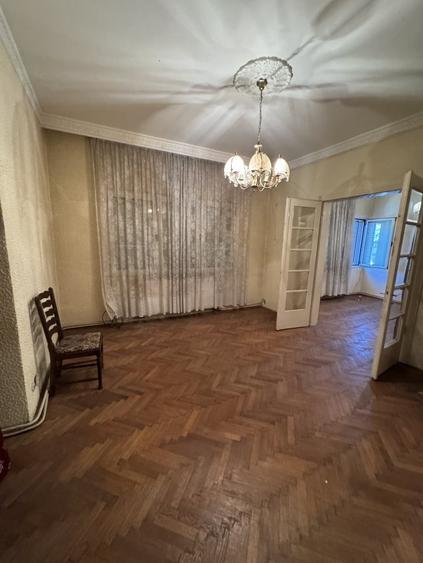 Casă individuală cu 4 camere cu Canalizare în Ultracentral