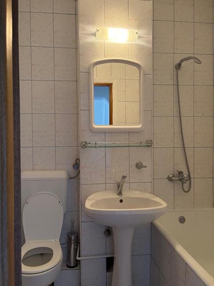 Apartament cu 4 camere decomandat în Exterior Vest