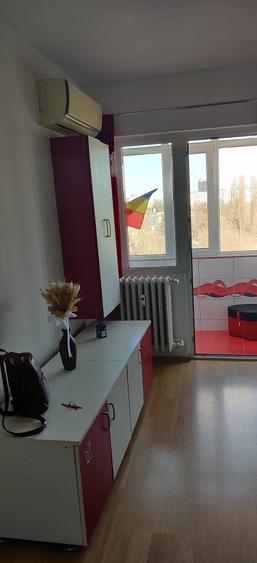 Apartament cu 2 camere nedecomandat în Berceni