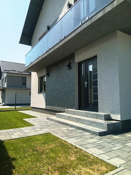 Casă individuală cu 4 camere cu Canalizare în Mărăcineni