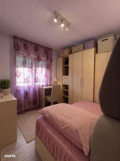 Apartament cu 3 camere decomandat în Dacia