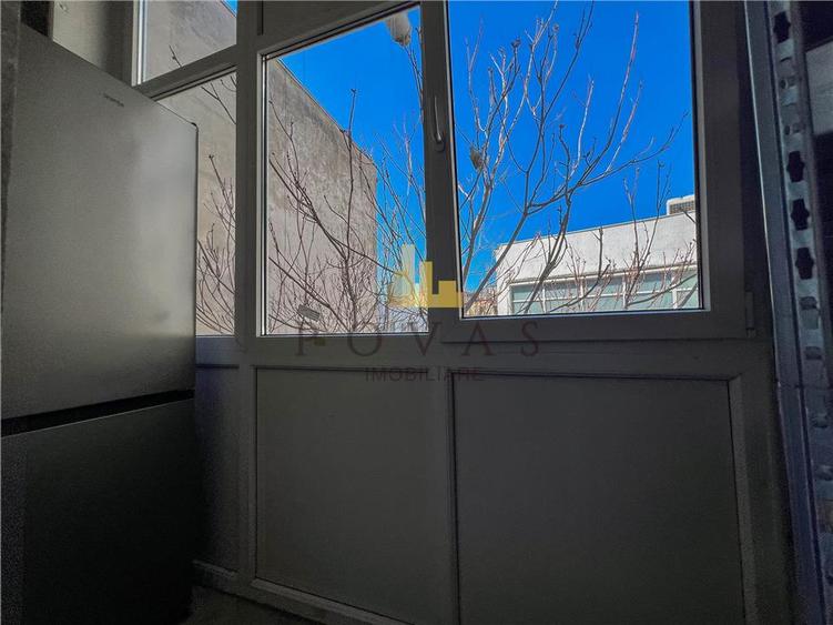 Apartament cu 4 camere decomandat în Universitate
