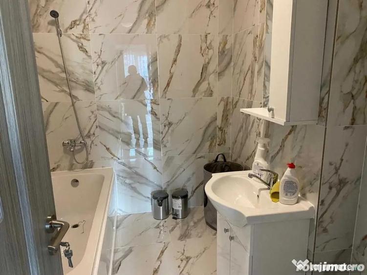 Apartament cu 3 camere decomandat în Apărătorii Patriei
