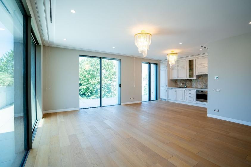 Apartament cu 3 camere semidecomandat, mobilat în Dorobanți