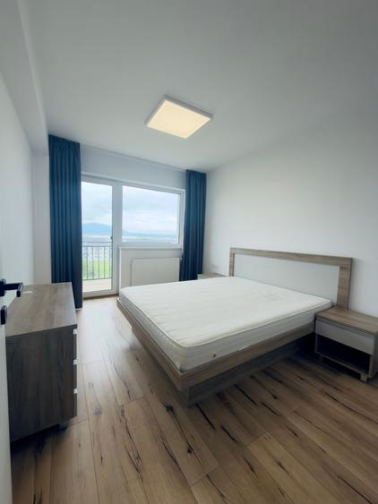 Apartament cu 2 camere semidecomandat în Tractorul