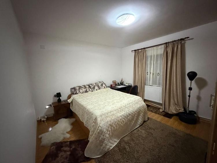 Casă cu 4 camere în Preajba