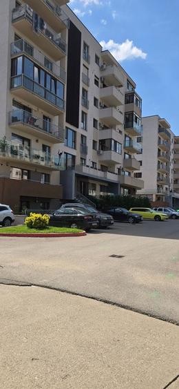 Apartament cu 3 camere decomandat în Sud-Est