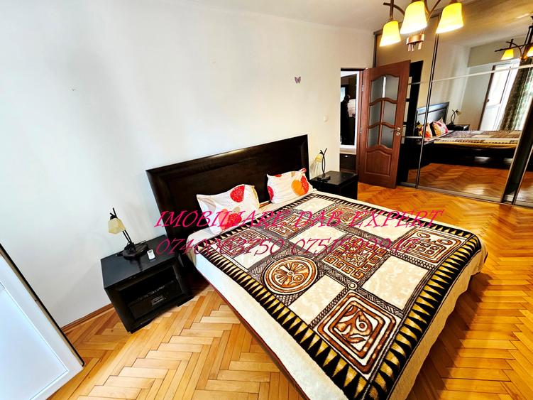 Apartament cu 3 camere decomandat în Piața Centrală