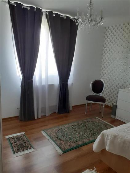 Casă individuală cu 3 camere cu Canalizare în Vadu Săpat